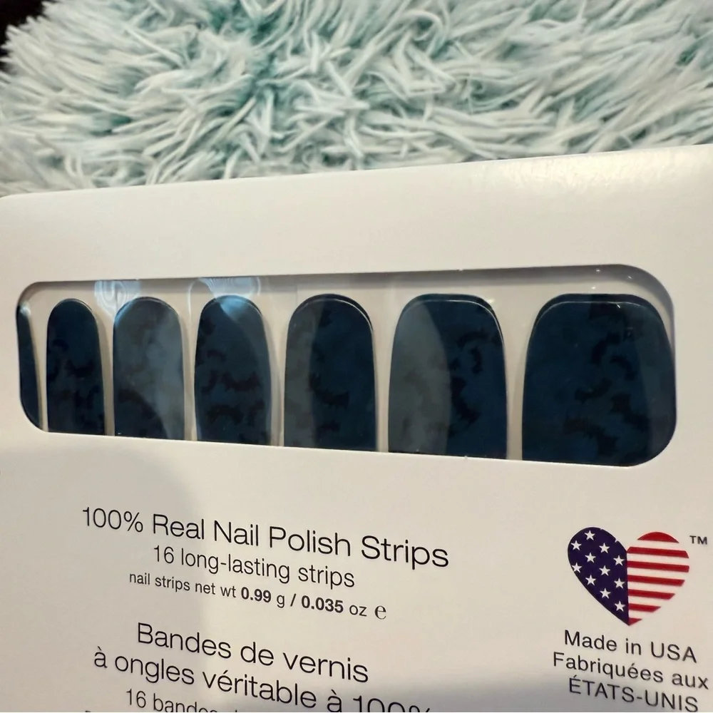 Once Bitten Bat Pattern NWT Color Street Nail Strips. Nonsmoking pet free home. - Picture 4 of 5